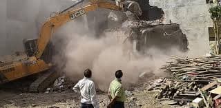Bulldozer Justice and Arbitrary Demolitions - Easy maintenance Transmission System, These are high-tech machines with strong power transmission system.