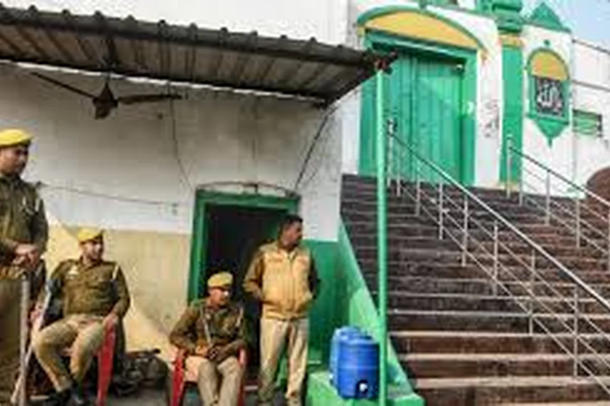 CWI India Unanswered Files visual on Sambhal mosque survey violence, public order, and unanswered accountability questions.