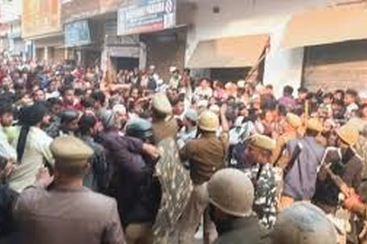 CWI India Unanswered Files visual on Sambhal mosque survey violence, public order, and unanswered accountability questions.