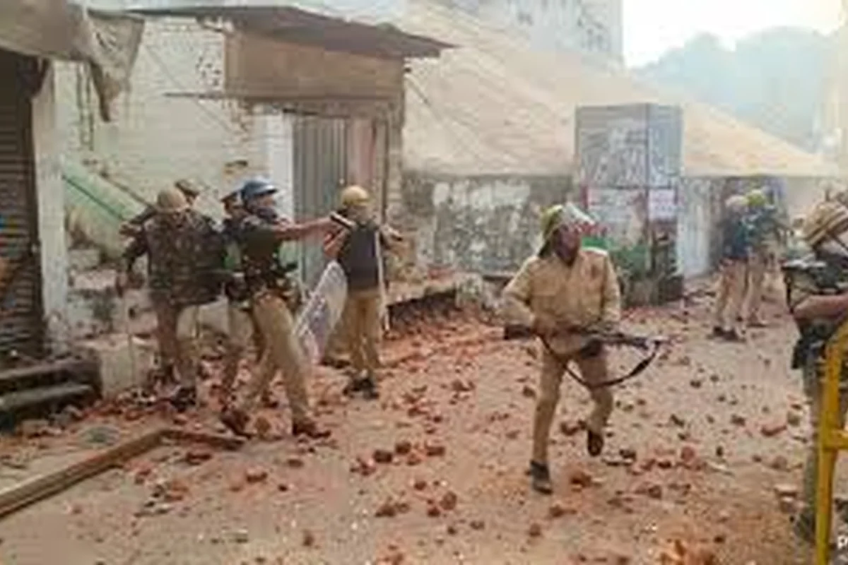 CWI India Unanswered Files visual on Sambhal mosque survey violence, public order, and unanswered accountability questions.